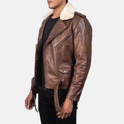 
მორგების ხედი:  Furton Black Leather Biker Jacket მოდელზე ბუნებრივ დღის სინათლეზე