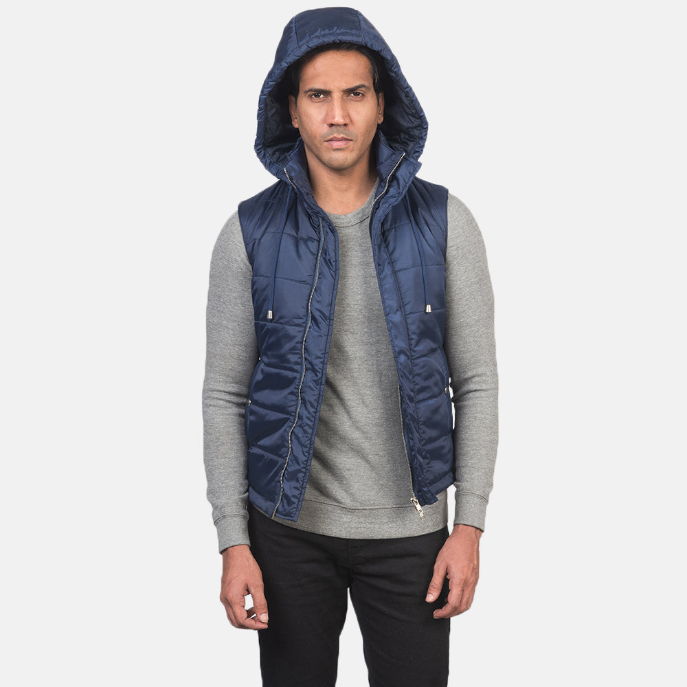 
ახლო ხედი of Band with Removable Hood & Zipper with dual puller and wind flap Hardware on Fuston ლურჯი კაპიუშონიანი დათბილული ჟილეტი მამაკაცის