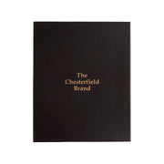 
მორგების ხედი:  Giftset Leather Writing Case and Pen (Passport holder) მოდელზე ბუნებრივ დღის სინათლეზე