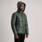 
მორგების ხედი:  Gordon Tan Hooded Leather Puffer Jacket მოდელზე ბუნებრივ დღის სინათლეზე