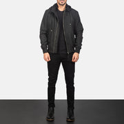 
Hanklin Ma-1 Black Hooded Bomber Jacket - გვერდითი პროფილი ერგონომიული სახელოს ჭრით