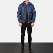 
Blue Hooded Bomber Jacket - გვერდითი პროფილი ერგონომიული სახელოს ჭრით