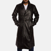 
Hooligan შავი ტყავის ტრენჩი მამაკაცის in Black Cowhide Leather - წინა ხედი და მორგებული სილუეტი | შეიძინეთ ონლაინ