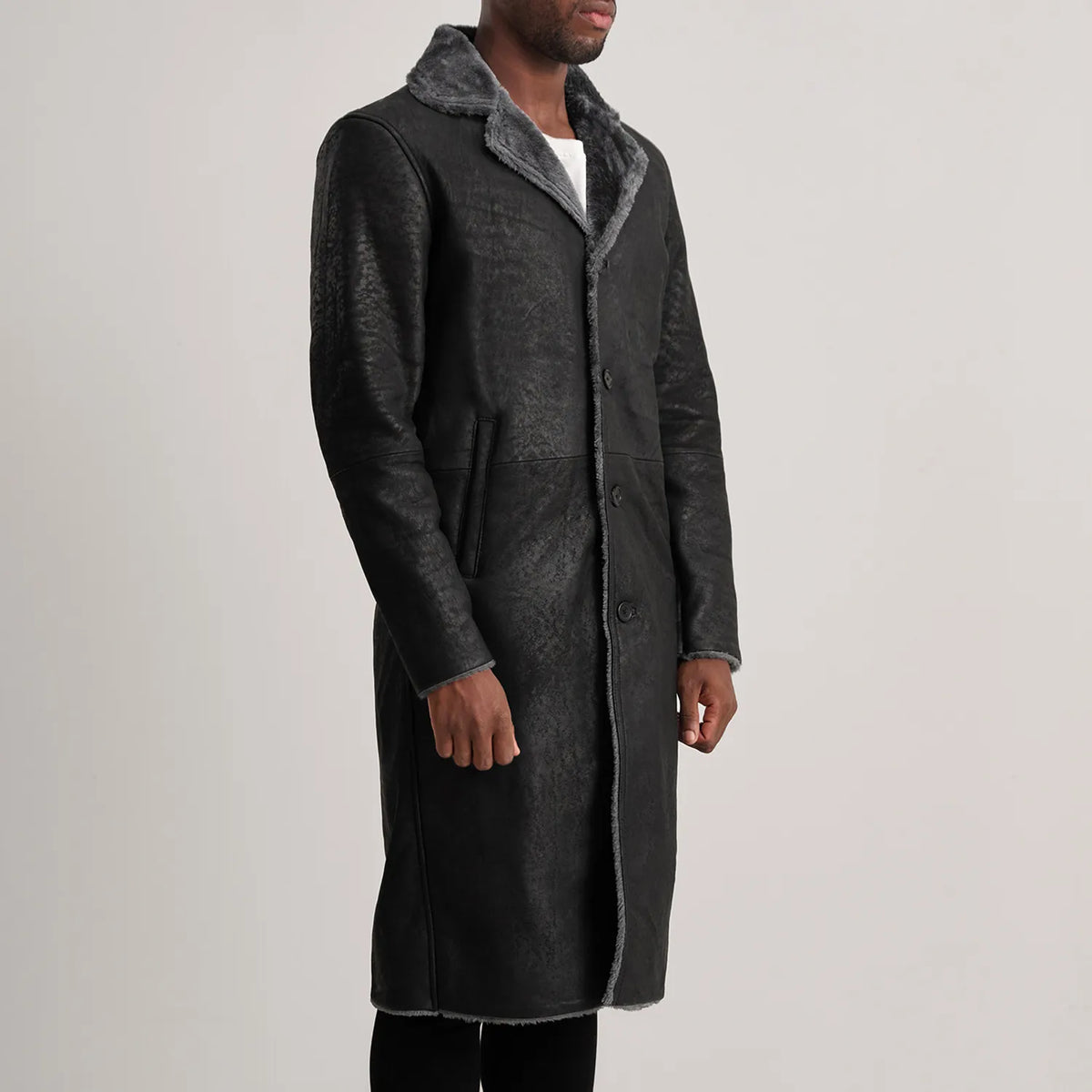 
Distressed Black Sheepskin Snuffed Aviator Jacket - უკანა ხედი გამოკვეთილი მხრებით და სუფთა დაბოლოებით