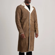 
Distressed Brown Sheepskin Snuffed Aviator Jacket - უკანა ხედი გამოკვეთილი მხრებით და სუფთა დაბოლოებით