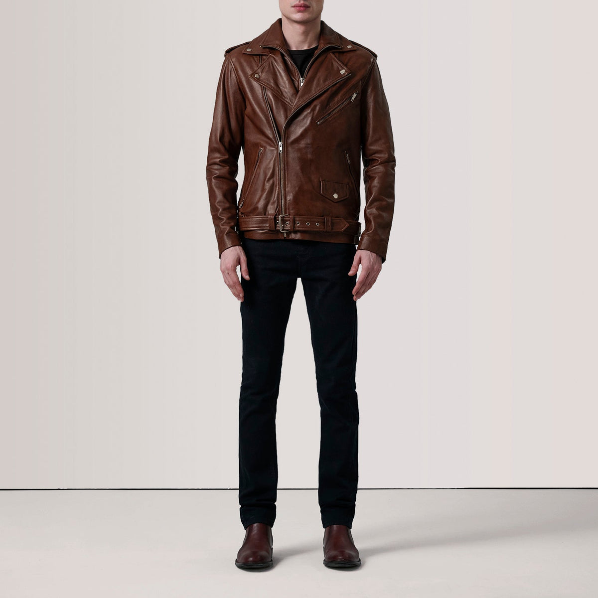 
Distressed Brown Sheepskin Burnished Biker Jacket - უკანა ხედი გამოკვეთილი მხრებით და სუფთა დაბოლოებით
