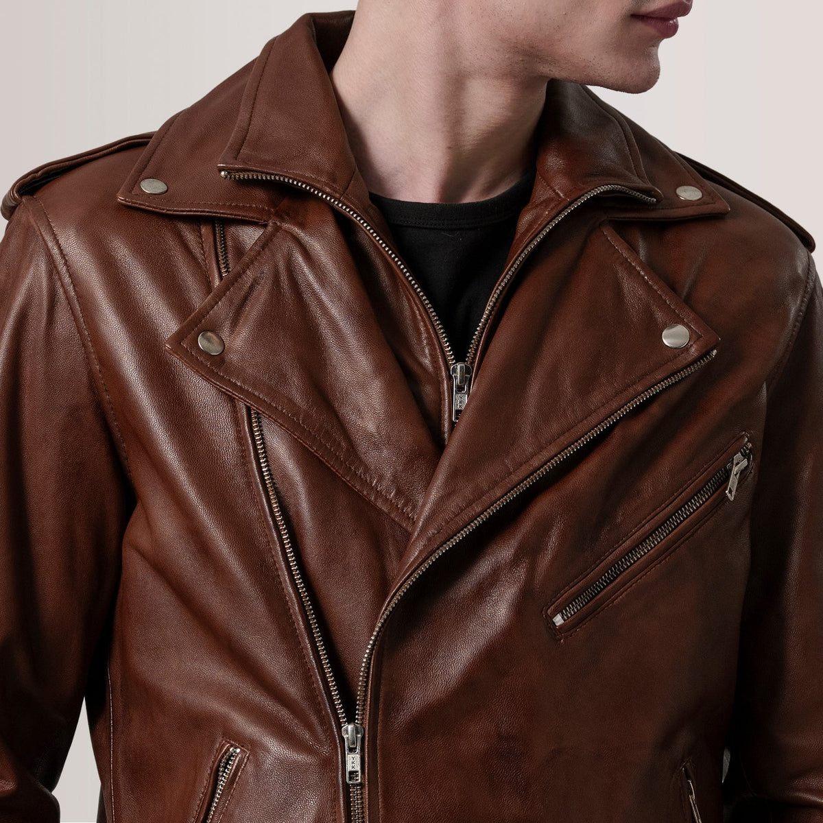 
შიდა სარჩულის ხედი Showing Quilted Polyester Lining & ორი ფუნქციური შიდა ჯიბე