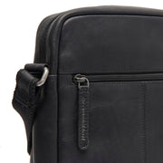 
Solid Antique Brass Hardware & Heavy-Duty Dual Zipper Detail on Anzora ტყავის ჩანთა კროსბოდი