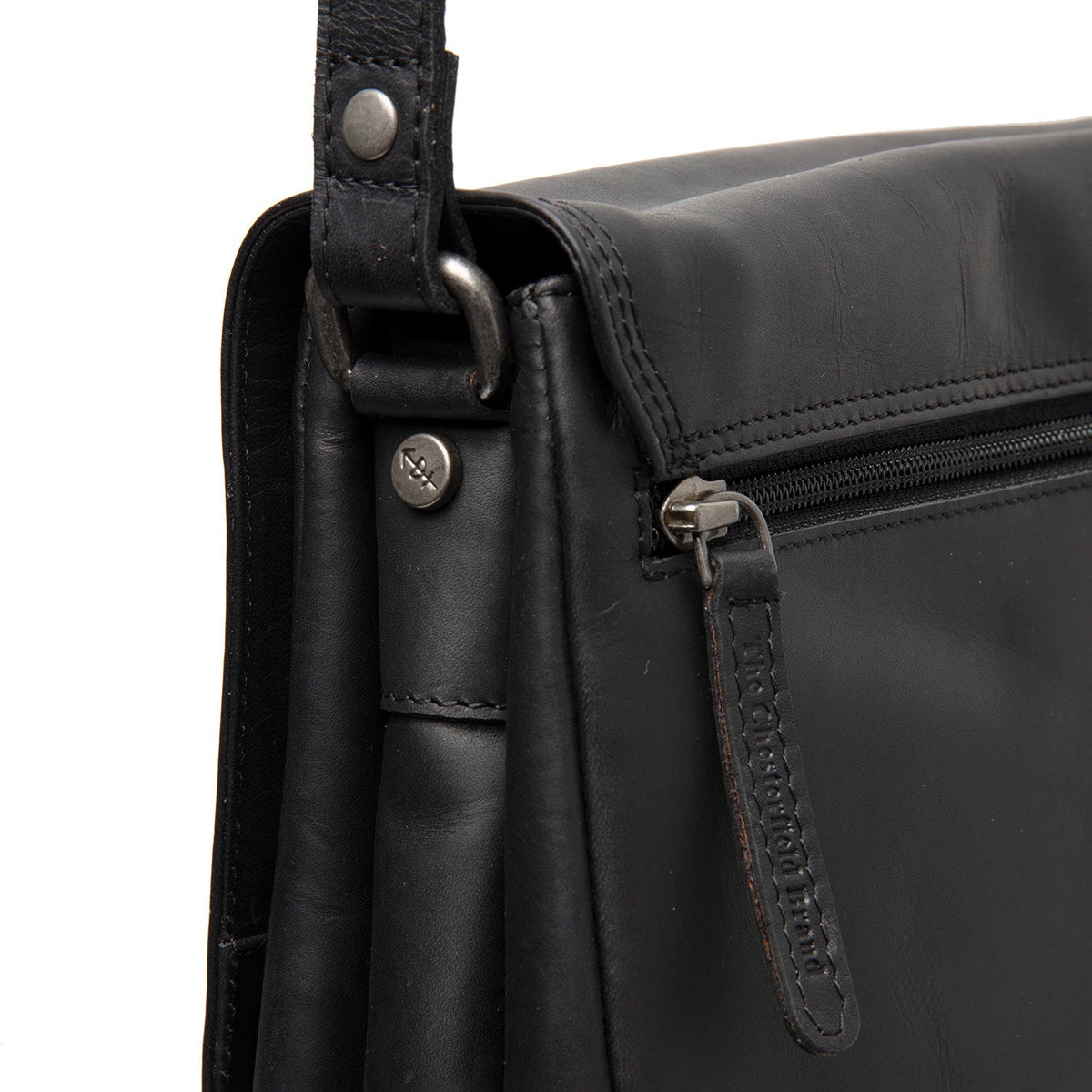 
შიდა სარჩულის ხედი Showing Dedicated Padded Laptop Sleeve & Multi-Compartment Organization