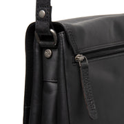 
შიდა სარჩულის ხედი Showing Dedicated Padded Laptop Sleeve & Multi-Compartment Organization
