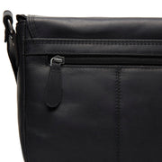 
შიდა სარჩულის ხედი Showing Dedicated Padded Laptop Sleeve & Multi-Compartment Organization