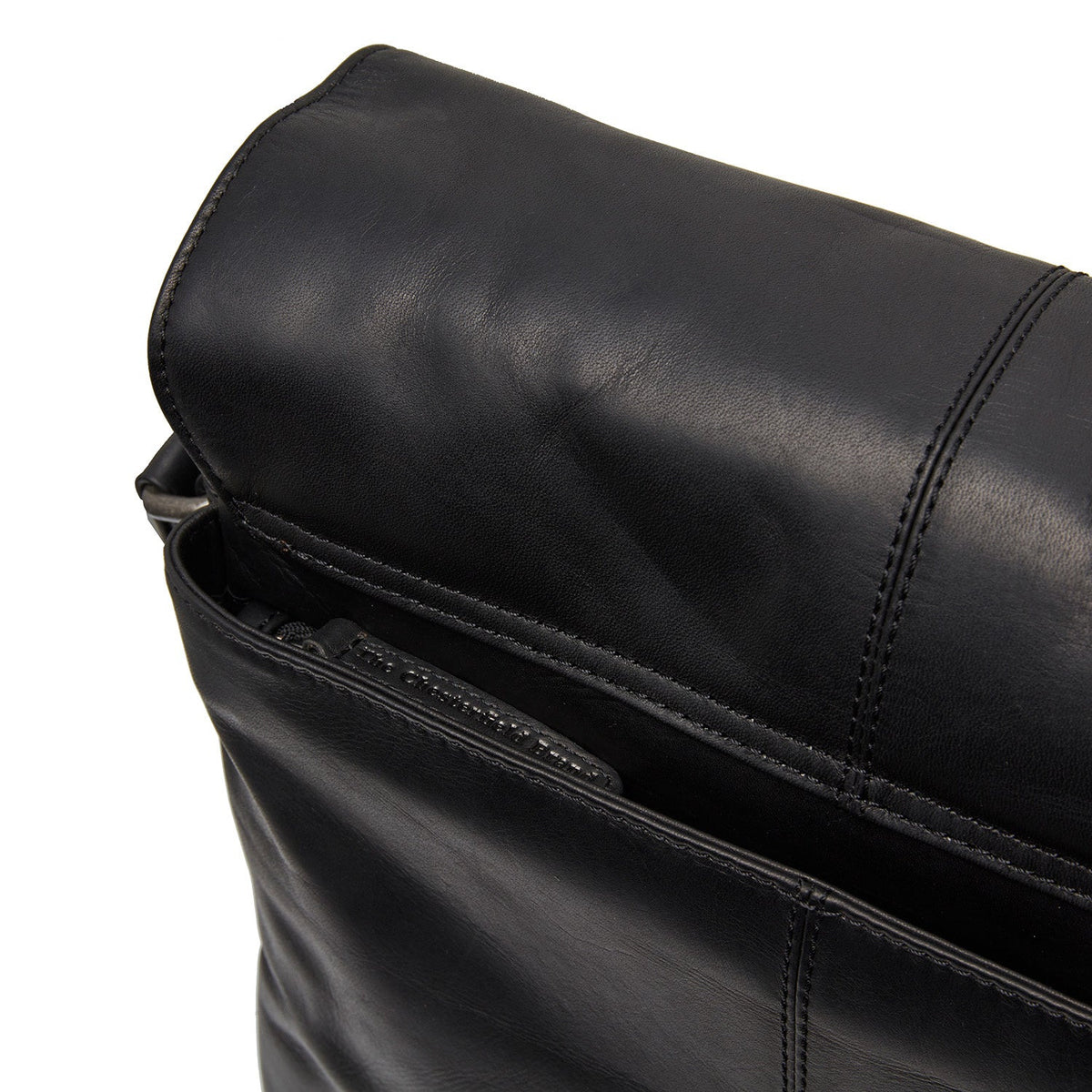 
შიდა სარჩულის ხედი Showing Dedicated Padded Laptop Sleeve & Multi-Compartment Organization