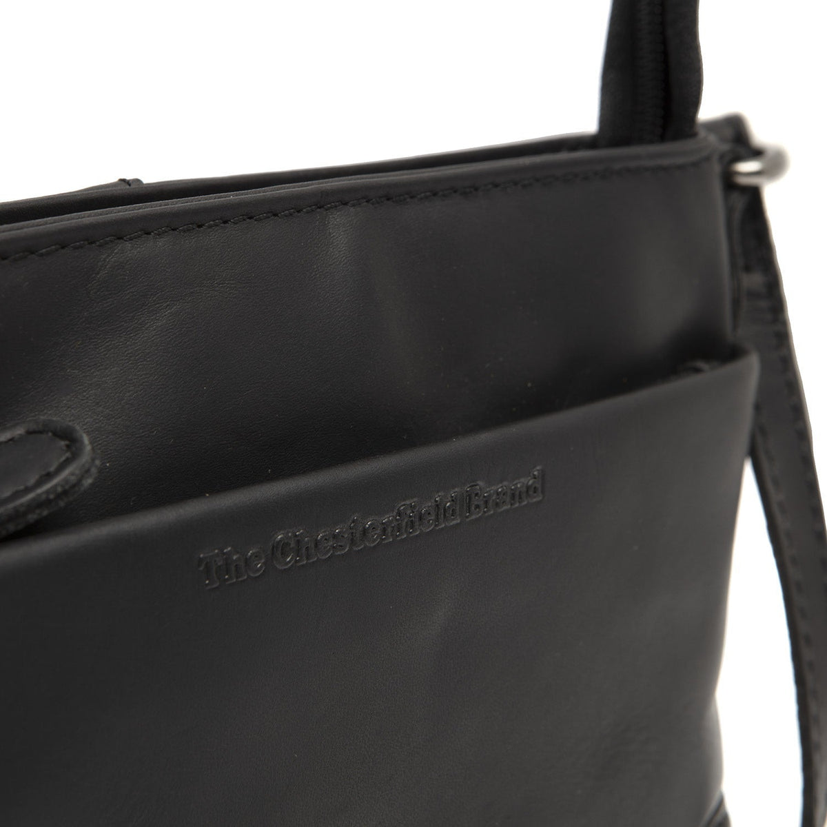 
Solid Antique Brass Hardware & Heavy-Duty Dual Zipper Detail on Salerno ტყავის ჩანთა კროსბოდი