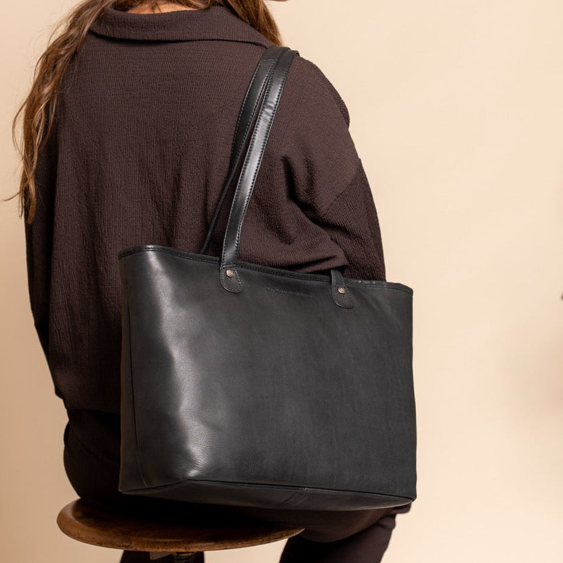 Astano Full-Grain Leather Tote Bag ქალის