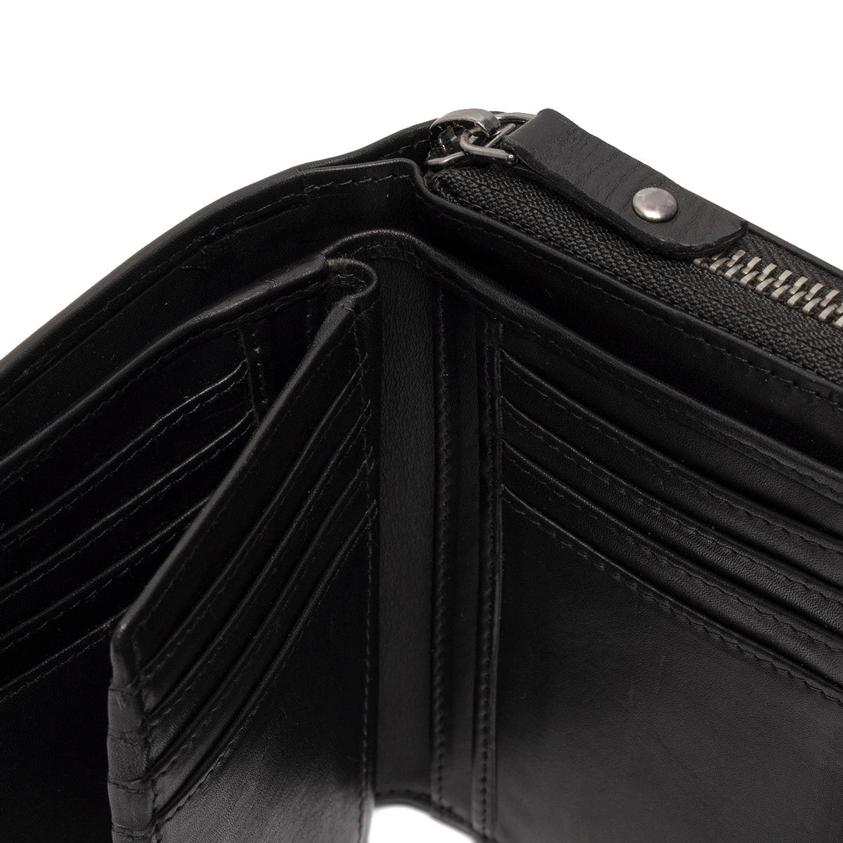 
შიდა სარჩულის ხედი Showing Dedicated Padded Laptop Sleeve & Multi-Compartment Organization