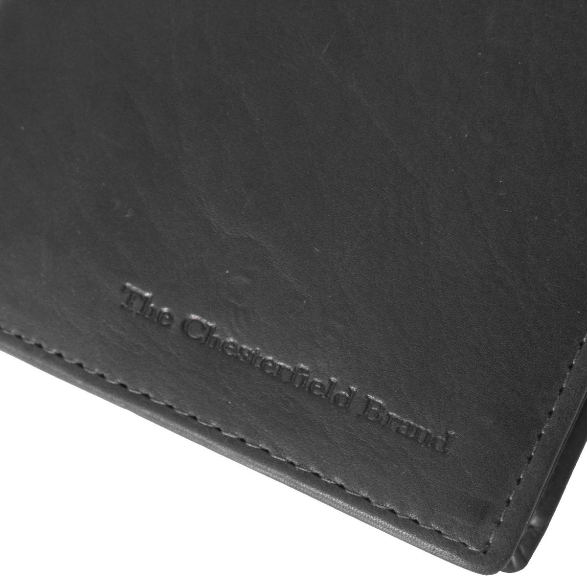 
Solid Antique Brass Hardware & Heavy-Duty Dual Zipper Detail on Siem ტყავის საფულე