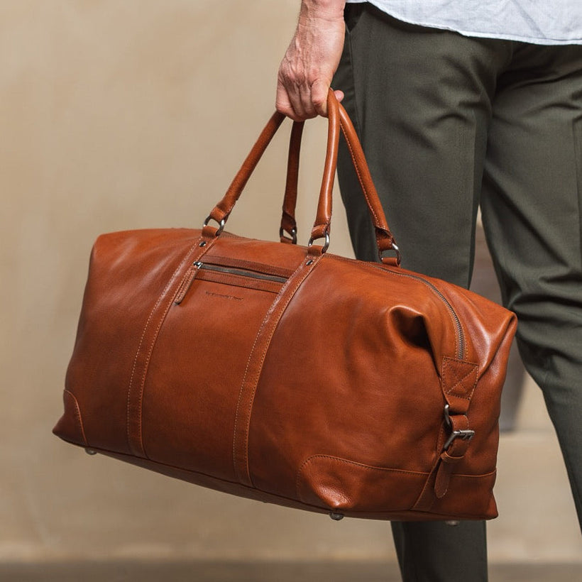 Cavoli Full-Grain Leather Weekender Bag ქალის
