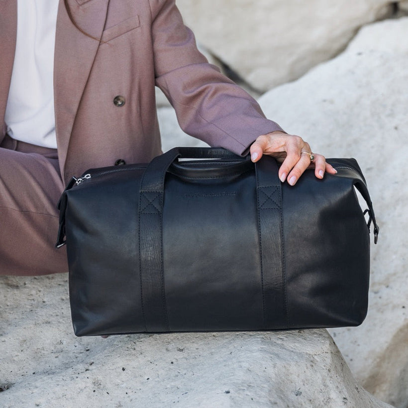 Conor Full-Grain Leather Weekender Bag ქალის