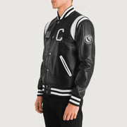 
Black & White Sheepskin Leather Varsity Jacket - უკანა ხედი გამოკვეთილი მხრებით და სუფთა დაბოლოებით