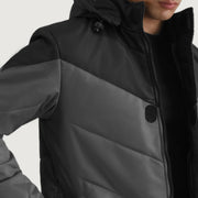 
შიდა სარჩულის ხედი Showing Quilted Viscose Lining & ორი ფუნქციური შიდა ჯიბე