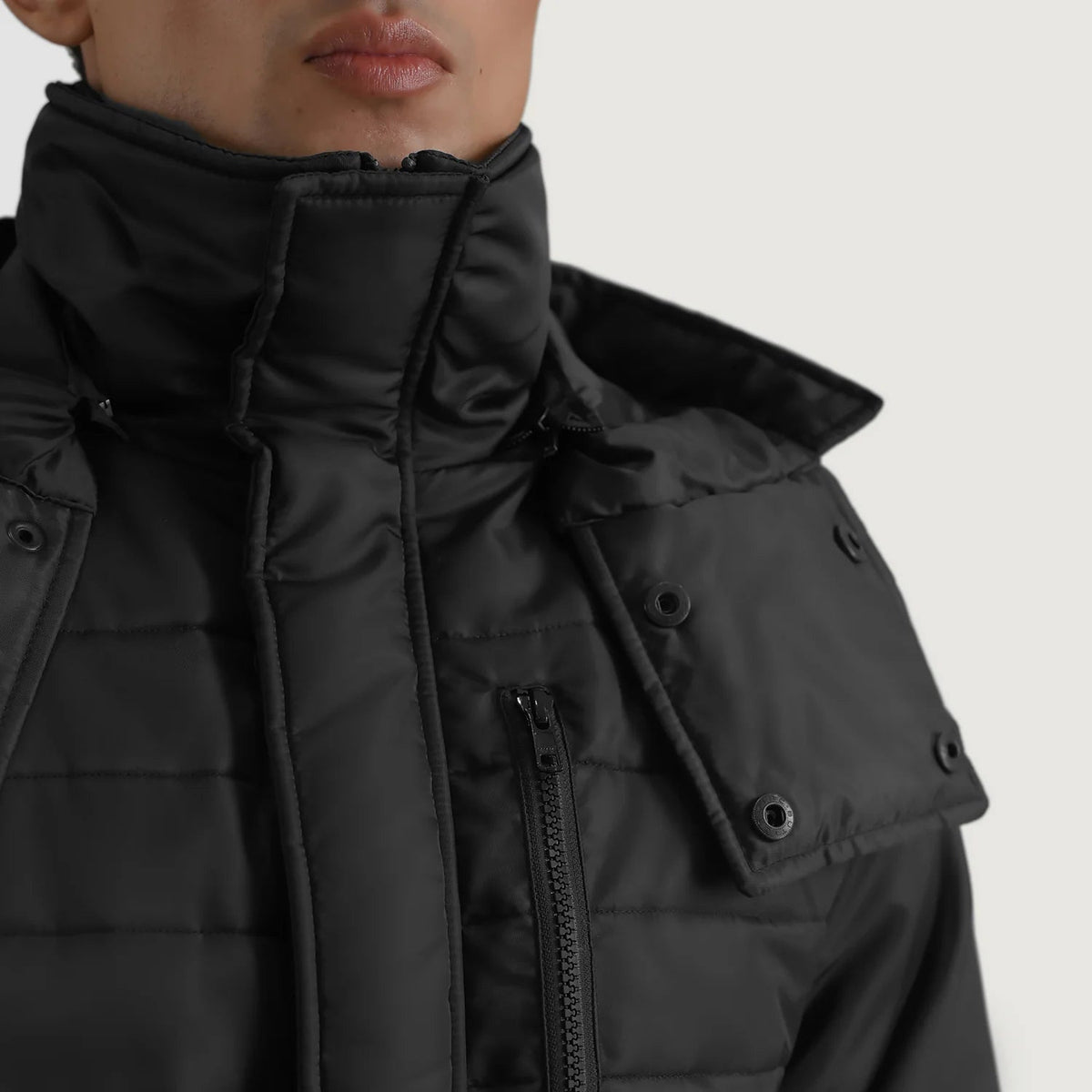 
შიდა სარჩულის ხედი Showing Quilted Viscose Lining & ორი ფუნქციური შიდა ჯიბე