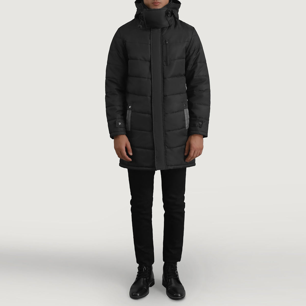 
Moore შავი Hooded Parka მამაკაცის - გვერდითი პროფილი ერგონომიული სახელოს ჭრით