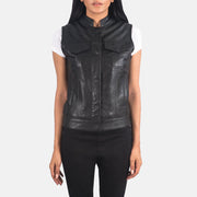 
Rayne Moto შავი ტყავის ჟილეტი ქალის in Black Sheepskin Leather - წინა ხედი და მორგებული სილუეტი | შეიძინეთ ონლაინ