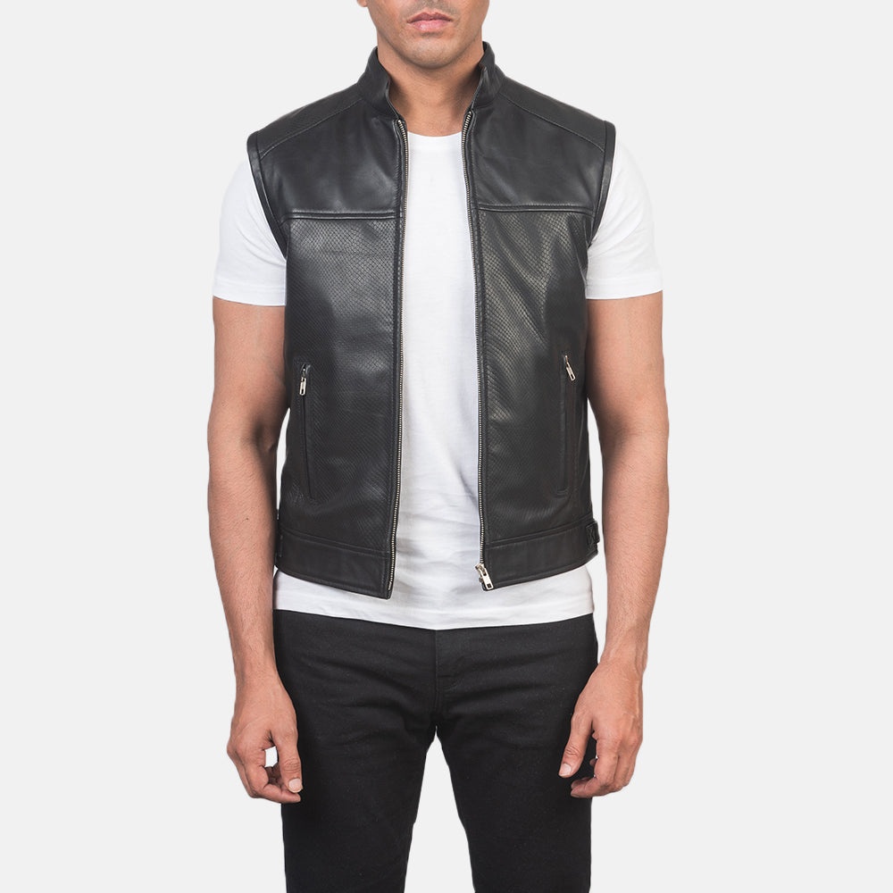 
Roland შავი Leather Biker Vest მამაკაცის in Black Cowhide &Amp; Sheepskin Leather - წინა ხედი და მორგებული სილუეტი | შეიძინეთ ონლაინ