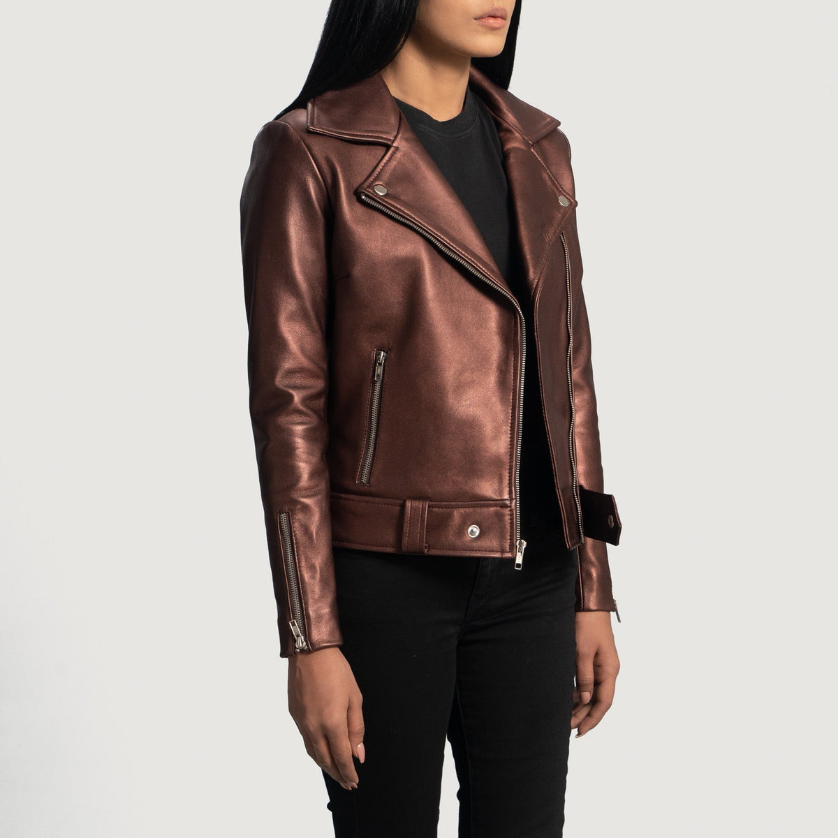 
Maroon Sheepskin Leather Biker Jacket - უკანა ხედი გამოკვეთილი მხრებით და სუფთა დაბოლოებით