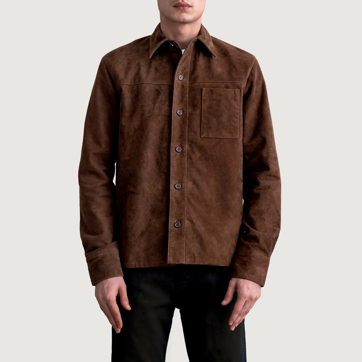 
Scout Mocha Suede Leather Shirt მამაკაცის მამაკაცის - გვერდითი პროფილი ერგონომიული სახელოს ჭრით