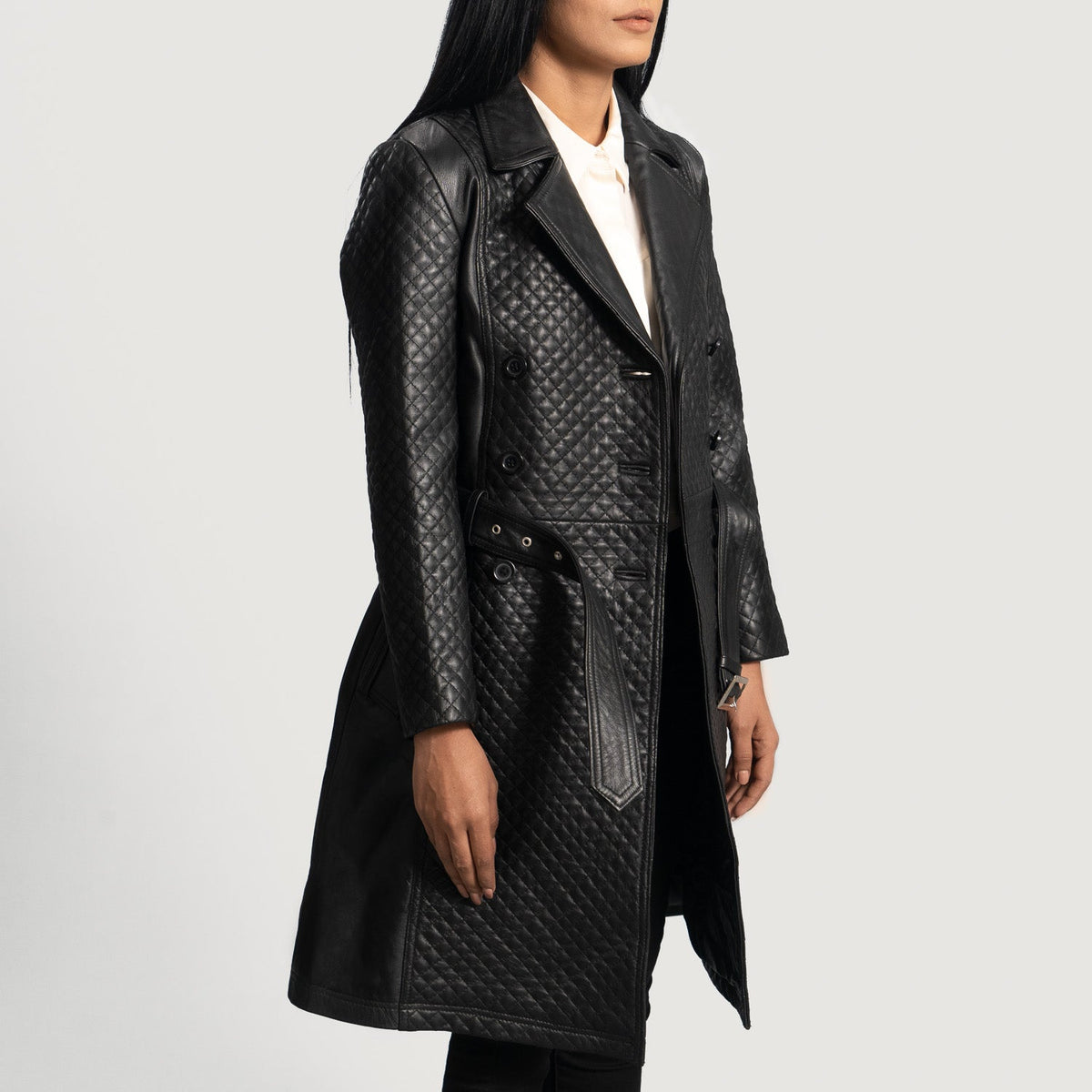 
Black Sheepskin Leather Trench Coat - უკანა ხედი გამოკვეთილი მხრებით და სუფთა დაბოლოებით