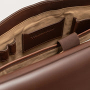 
შიდა სარჩულის ხედი Showing Dedicated Padded Laptop Sleeve & Multi-Compartment Organization