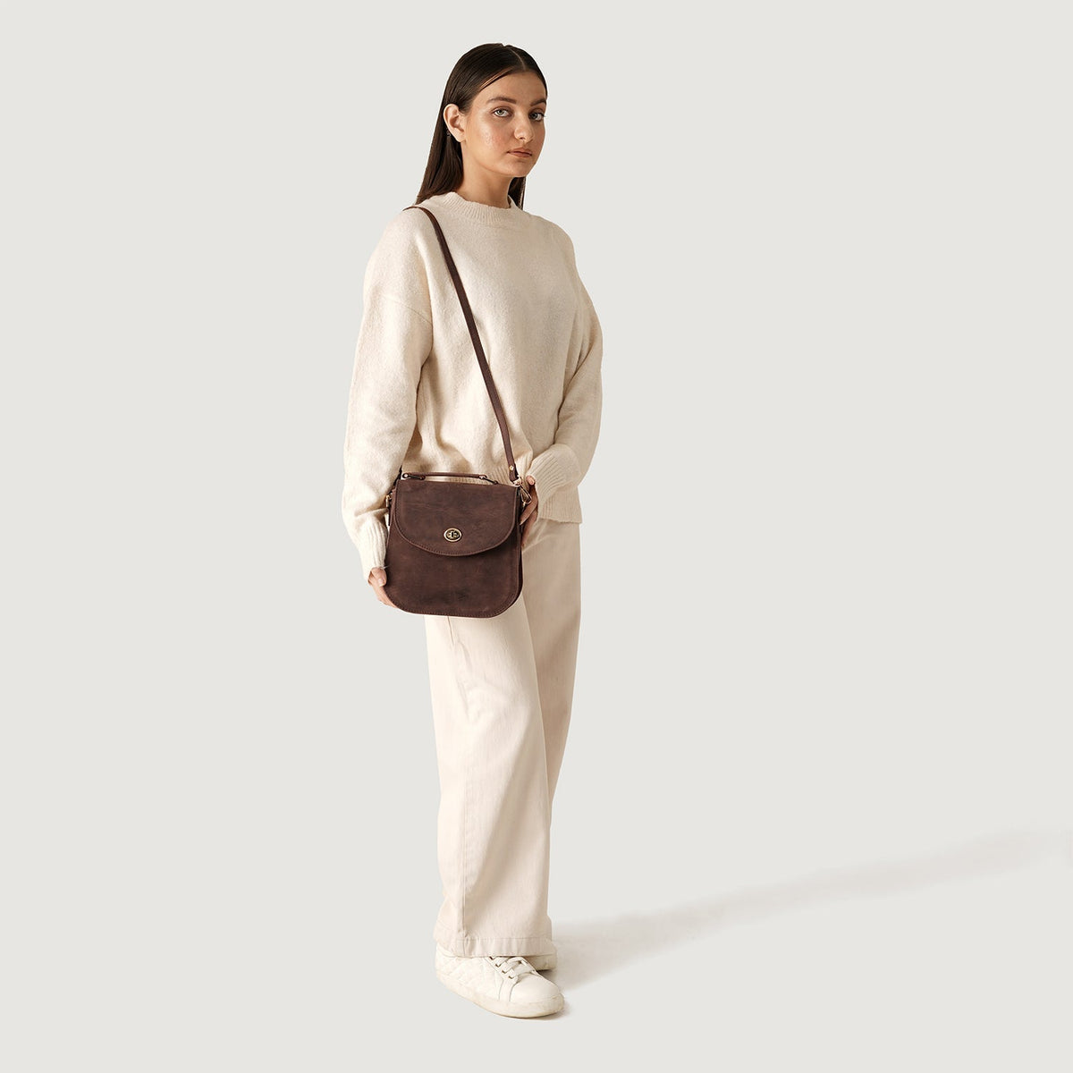 
Distressed Brown Full-Grain leather Bag - უკანა ხედი გაძლიერებული ტყავის სახელურებით