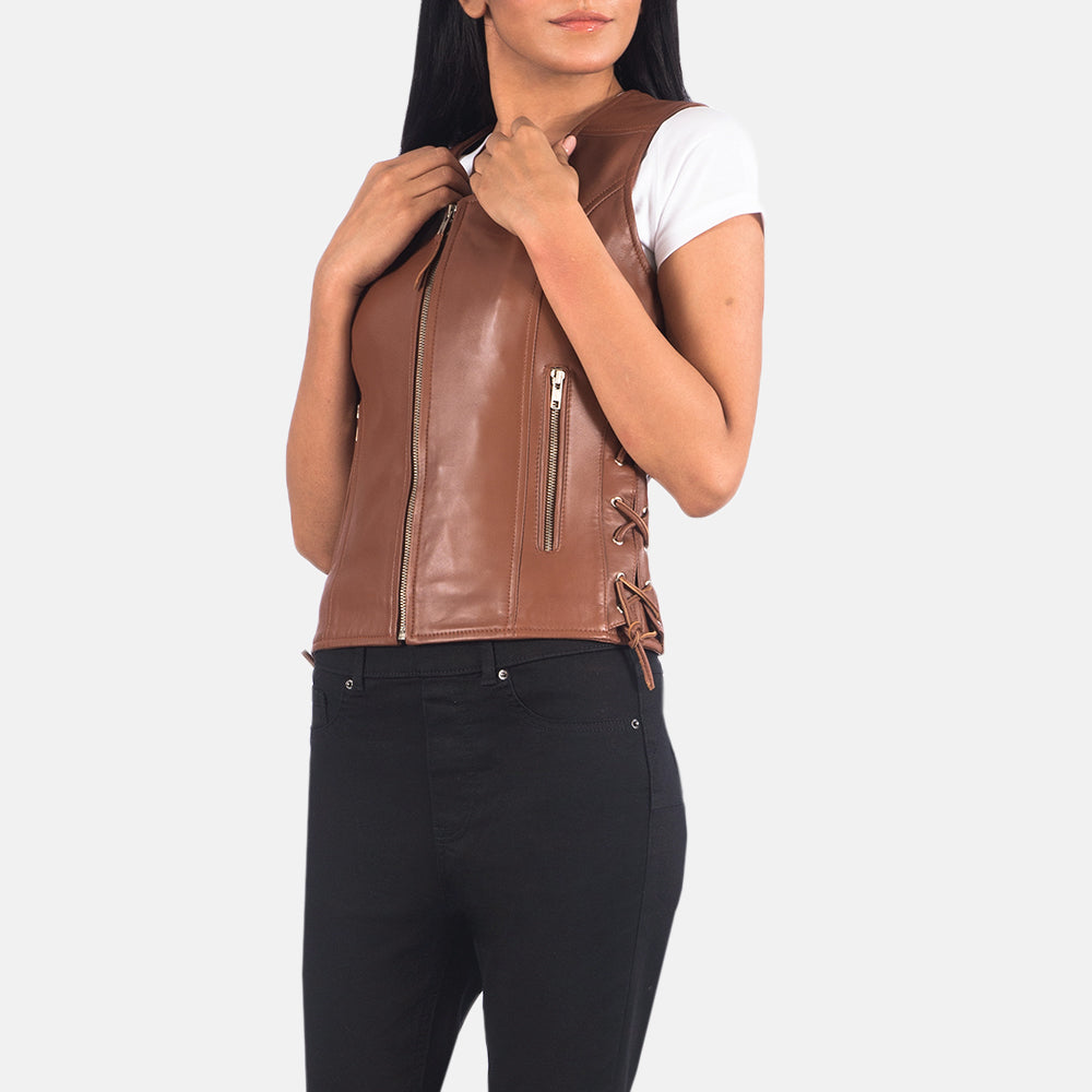 
ახლო ხედი of V-neck & Zipper Hardware on Vanda ყავისფერი Leather Biker Vest ქალის
