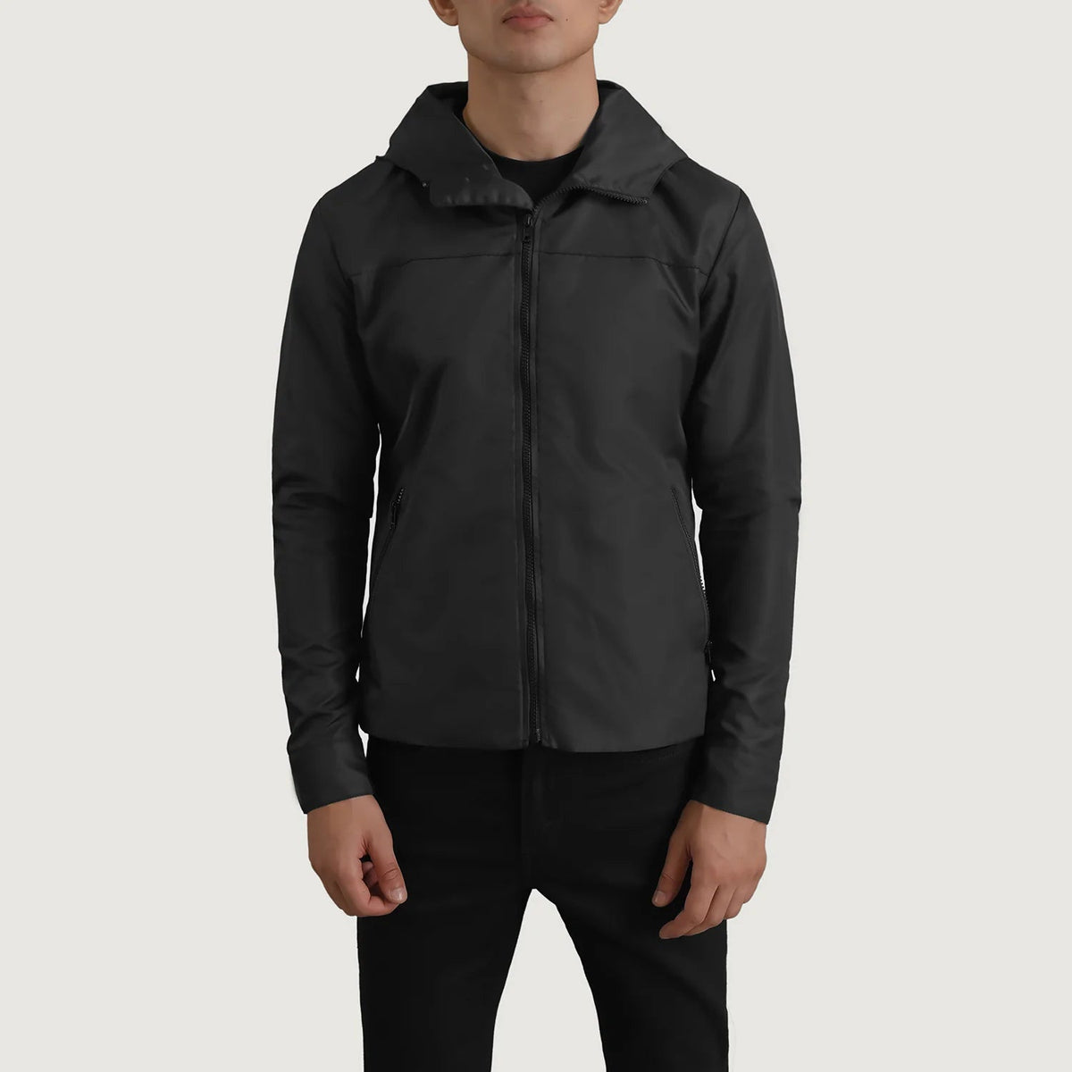 
ახლო ხედი of Classic Collar & Zipper With Inside Wind Flap. Hardware on Wesley შავი Hooded Windbreaker ტყავის ქურთუკი მამაკაცის